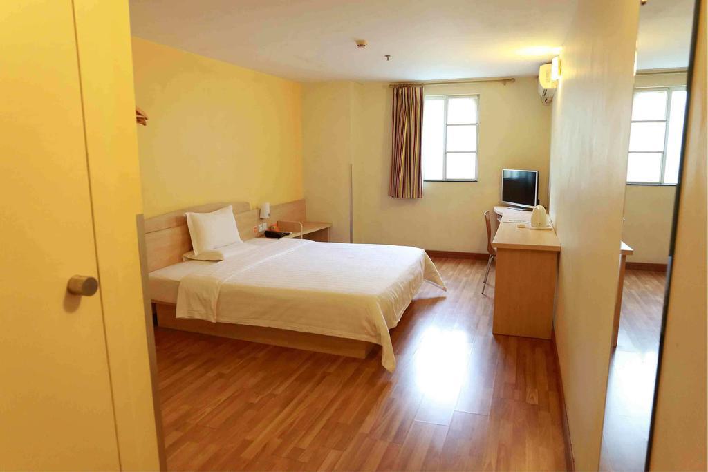 7Days Inn Yueyang East Maoling Pedestrain Street Exteriör bild