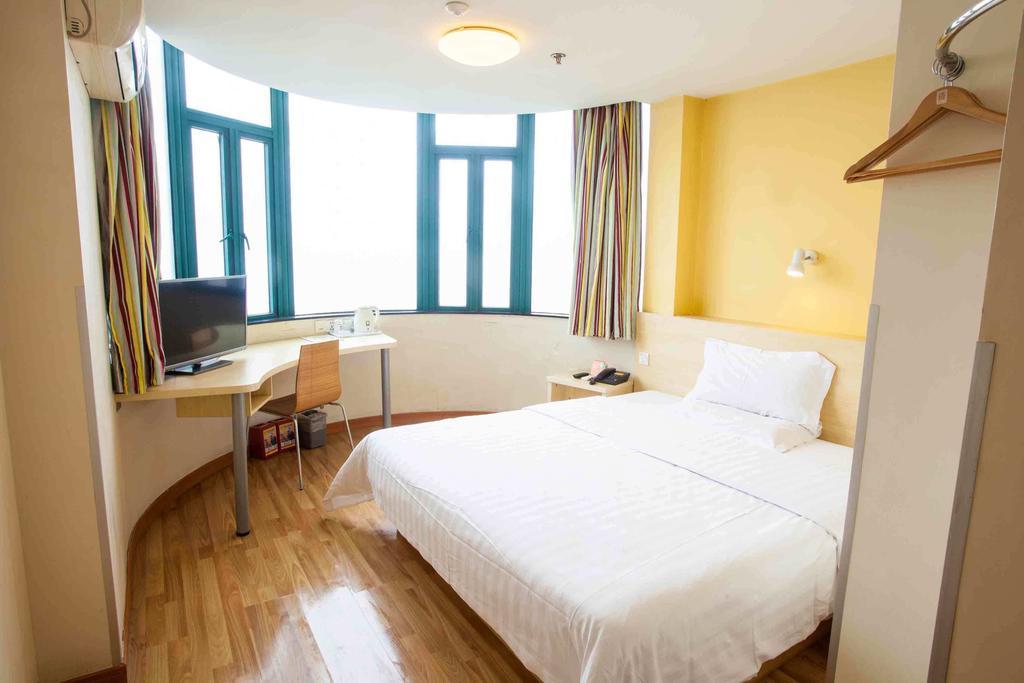 7Days Inn Yueyang East Maoling Pedestrain Street Exteriör bild