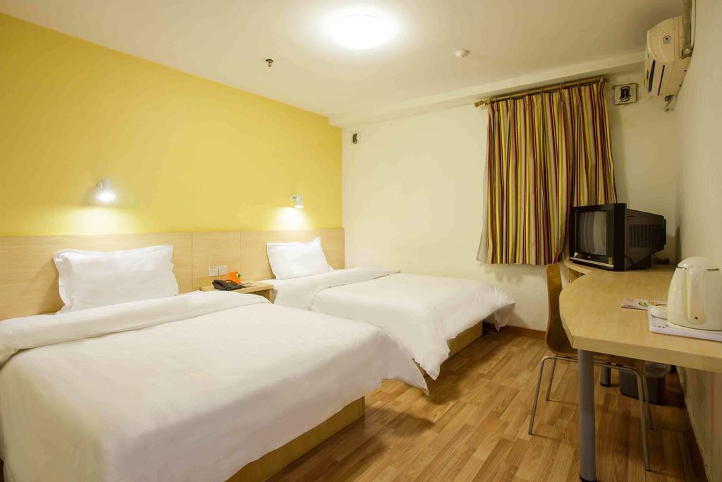 7Days Inn Yueyang East Maoling Pedestrain Street Rum bild