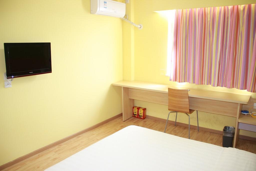 7Days Inn Yueyang East Maoling Pedestrain Street Exteriör bild