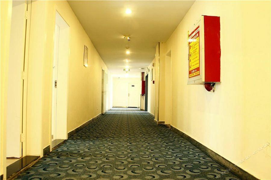 7Days Inn Yueyang East Maoling Pedestrain Street Exteriör bild